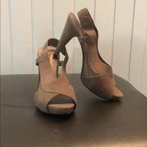MODA SPANA SUEDE/LEATHER DARK TAUPE HEELS.